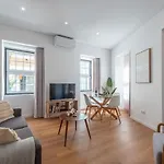 Perfect For Great Food And Long Walks! * Lisbon